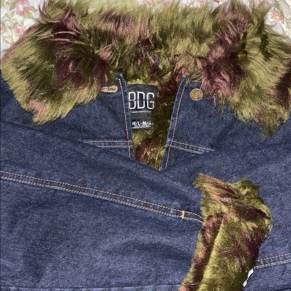 Urban Outfitters M/L Faux Fur Jean Jacket - Picture 3 of 5